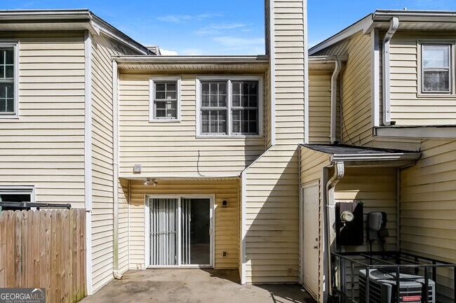 Building Photo - 1687 Hunting Creek Dr SE