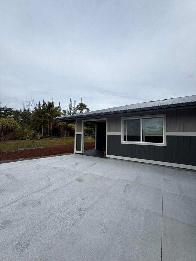 Building Photo - 3 Bedroom Unit in Keaau