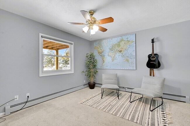 Building Photo - 28585 Evergreen Manor Dr