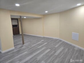 Building Photo - 14 Mayling Ct
