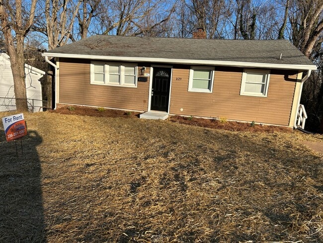 Building Photo - 1629 Emerald St