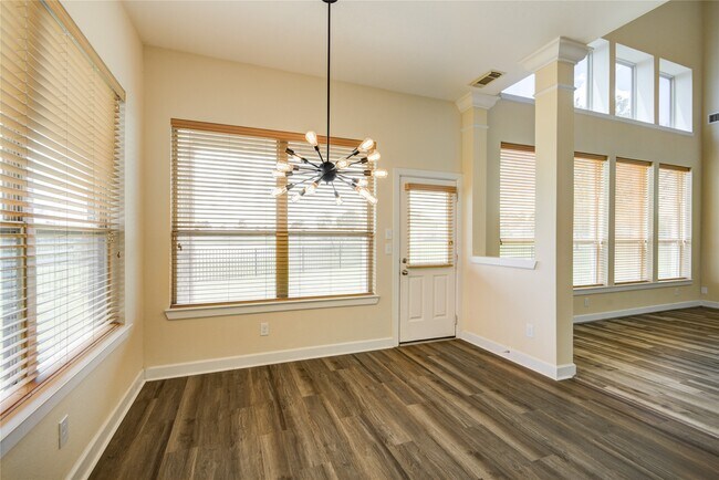 Building Photo - 18907 Manor Spring Ct