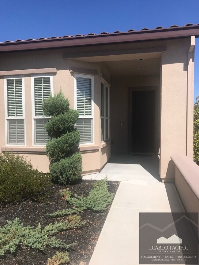 Building Photo - EXPERIENCE TRILOGY AT THE VINEYARDS LIFE ON A VINEYARD