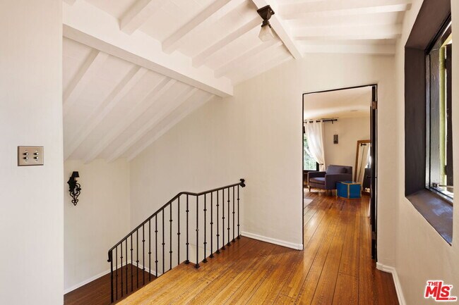 Building Photo - 1800 Outpost Dr