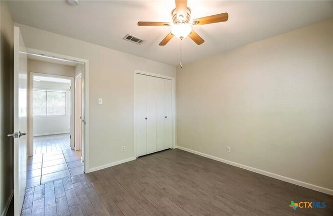 Building Photo - 4506 Walnut Rd