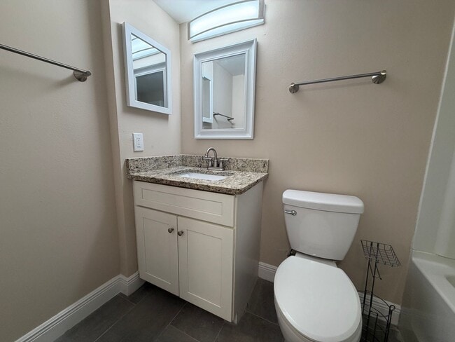 Building Photo - 5315 Summerlin Rd