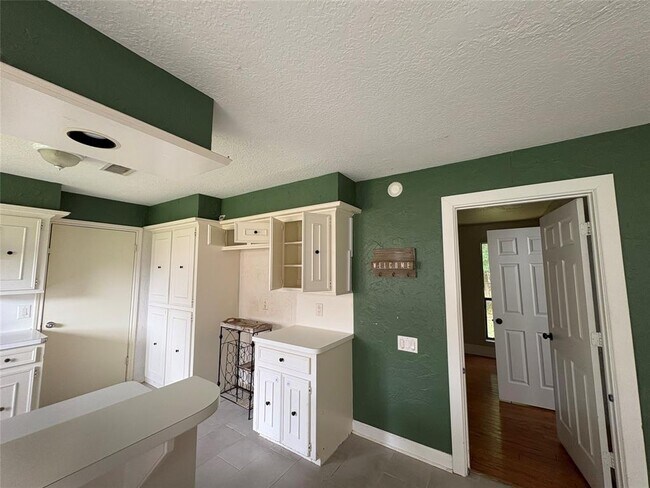 Building Photo - 3723 O Henry Dr