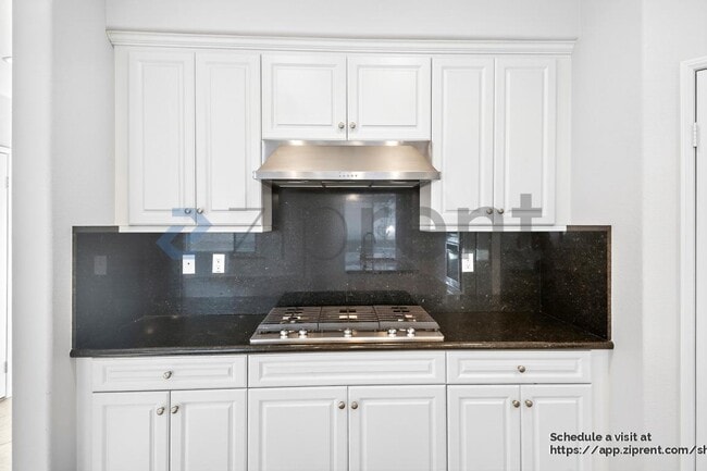 Building Photo - 5746 Brianhead Dr