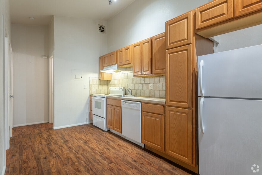 Acadian 21480 Sheldon Rd Brookpark OH 44142 Apartment Finder