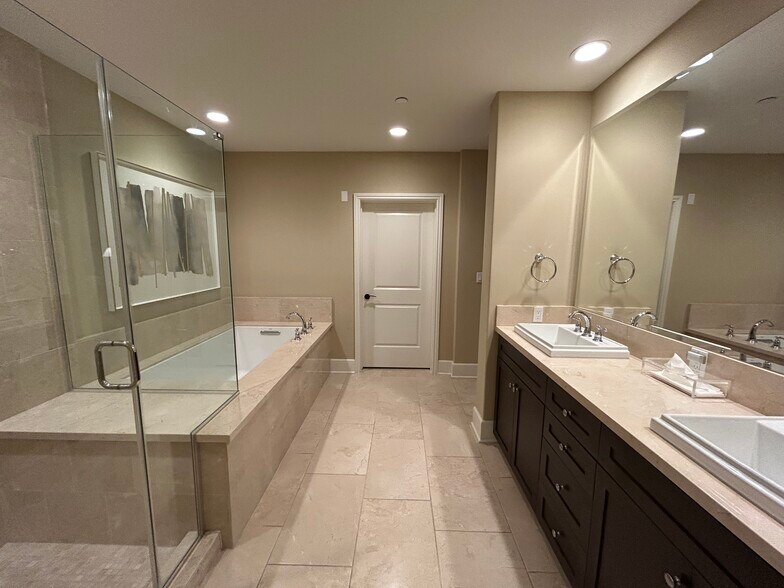 Building Photo - 23500 Park Sorrento