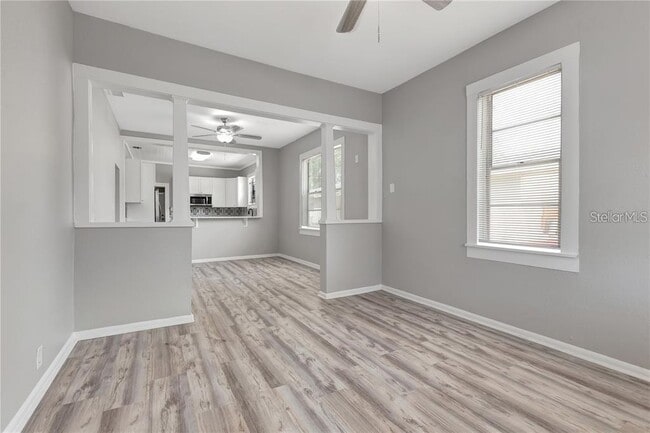 Building Photo - 2523 W Spruce St