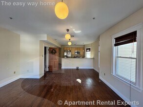 Building Photo - 6 Giles Park