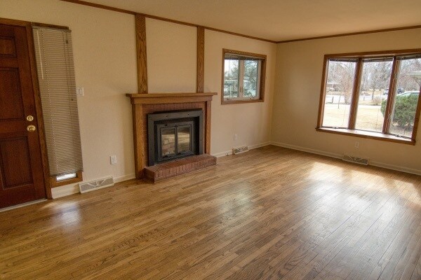 Living room fireplace - 4365 Pierson St
