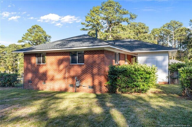 Building Photo - 1913 Corrinna St