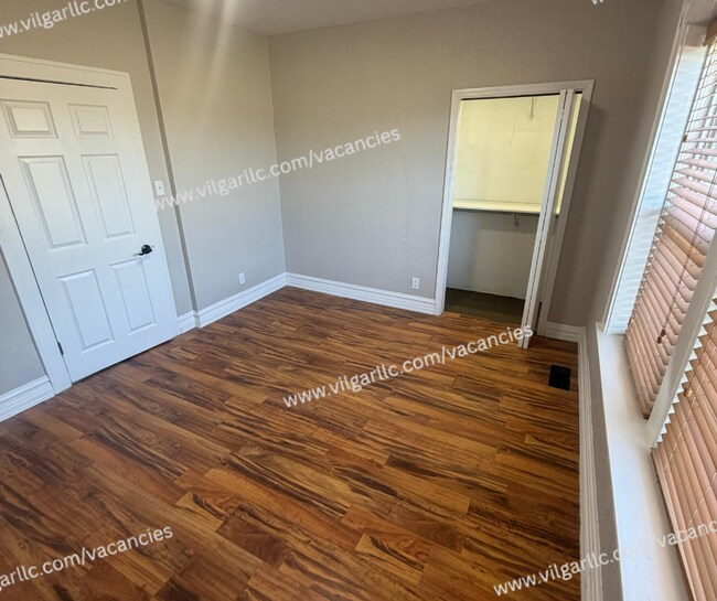 Building Photo - 3713 Hemlock St