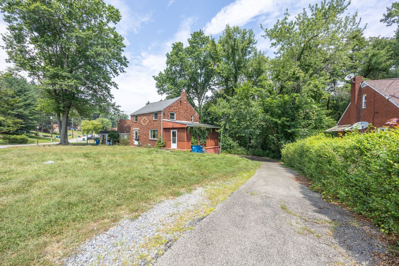 Building Photo - 9717 Glendale Rd