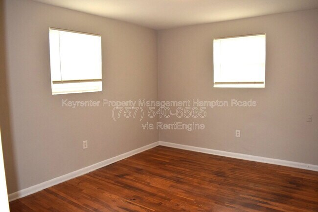 Building Photo - 1216 Hoover Ave