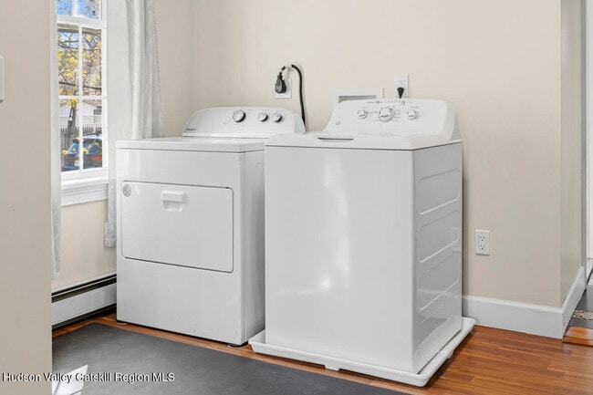 Building Photo - 51 Gifford Ave