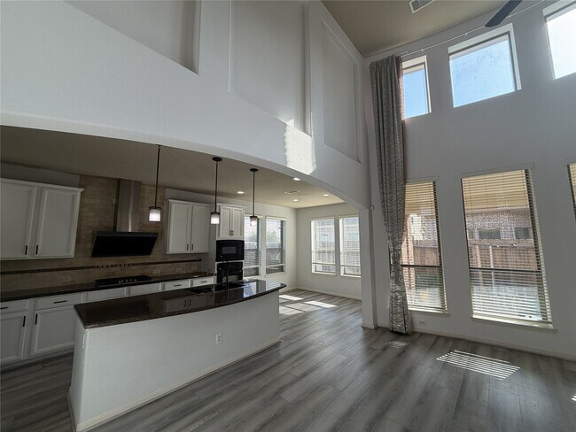 Building Photo - 6023 Baileys Run Ln