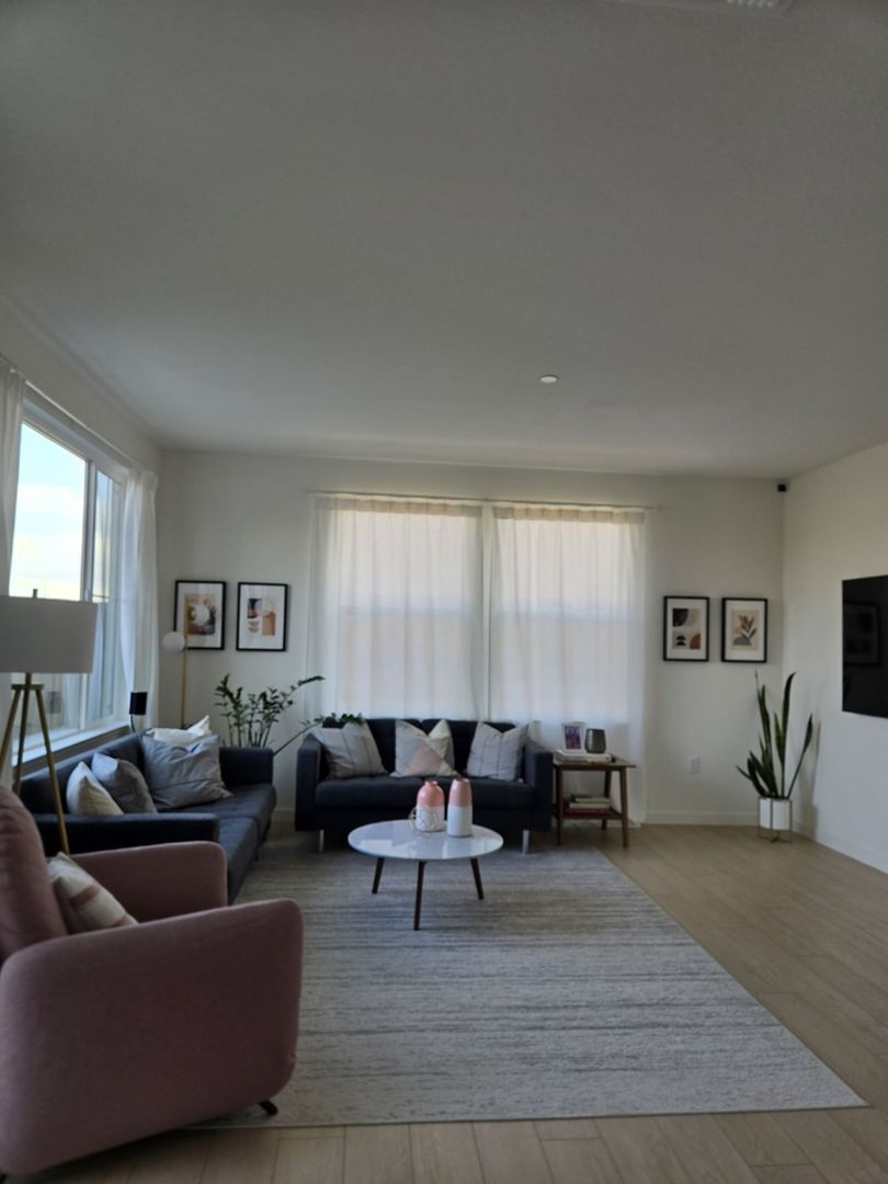 Building Photo - 2413 Village Square Blvd