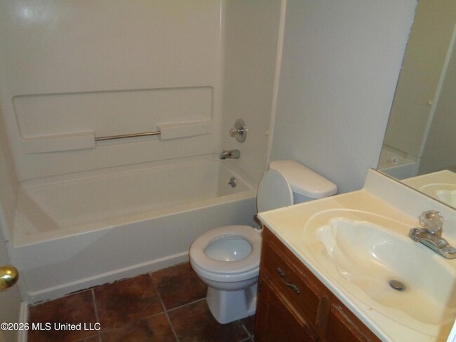 Building Photo - 6120 Somerset Dr