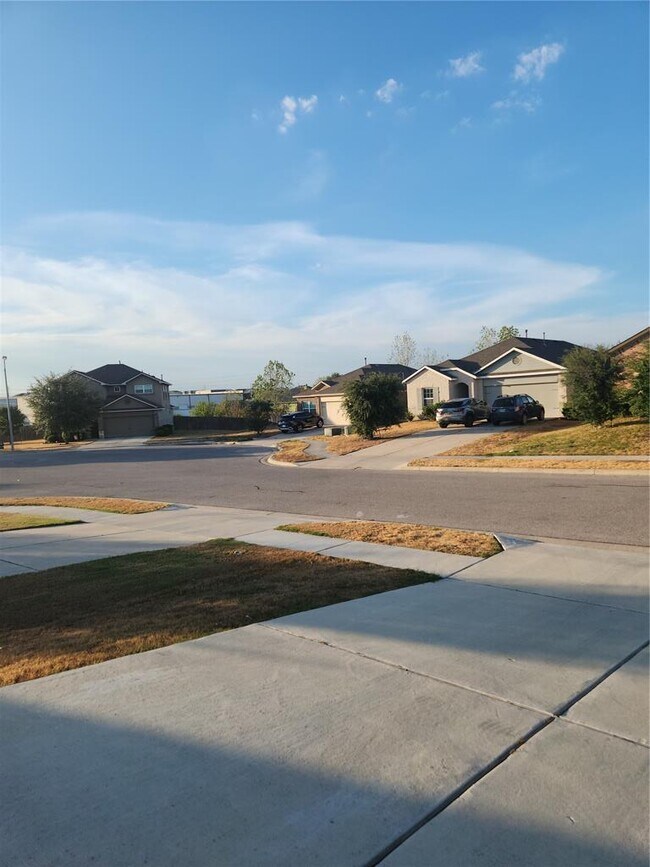 Building Photo - 2023 Birkby Ct