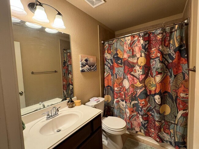 Building Photo - 5550 Casa Calvet Dr