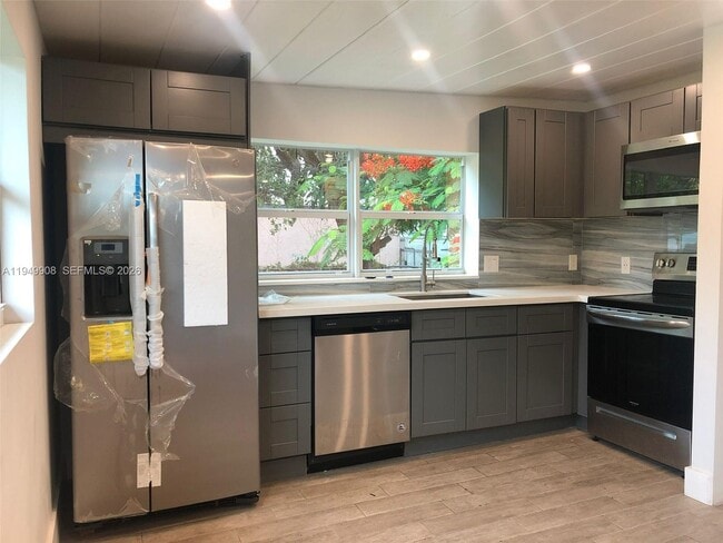 Building Photo - 8000 NW 12th Pl