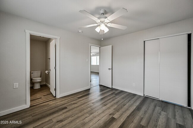 Building Photo - 1241 E McKinley St