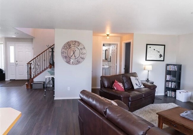 Building Photo - Spacious 4-Bedroom Home with Large Gated Yard Near Cheney & Spokane!