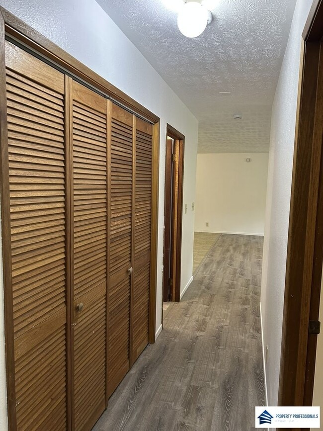 Building Photo - Island Living in Volcano – Move-In Ready