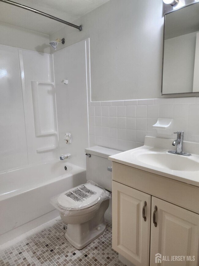 Building Photo - 356 Ridge Rd