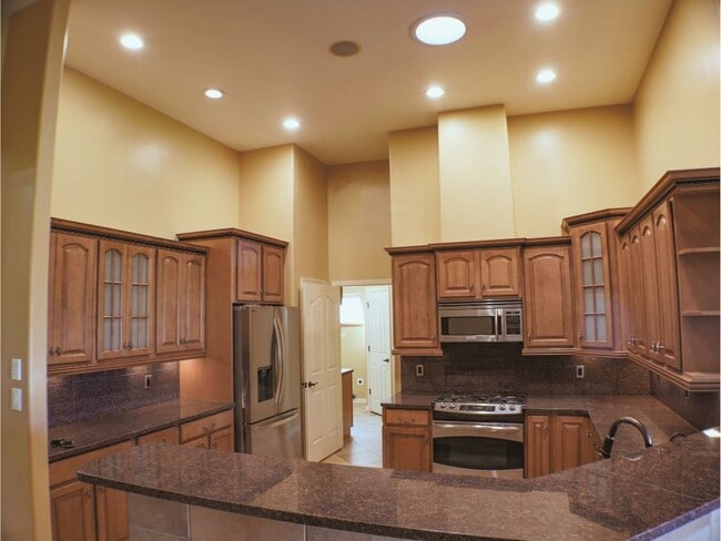 Building Photo - 303 Belden Ct