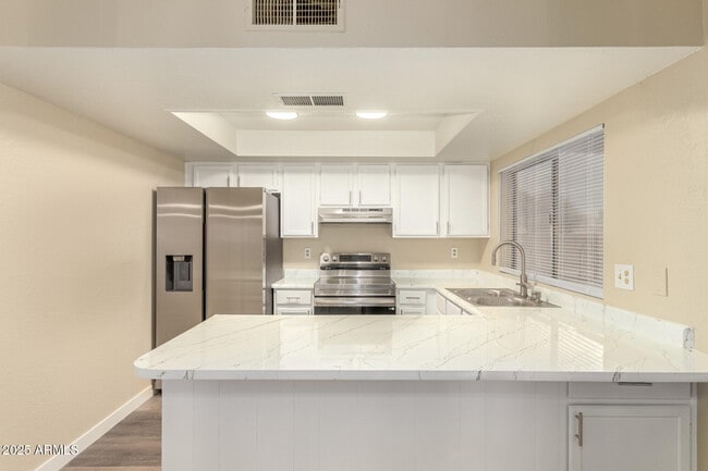 Building Photo - 16043 N 30th Ave