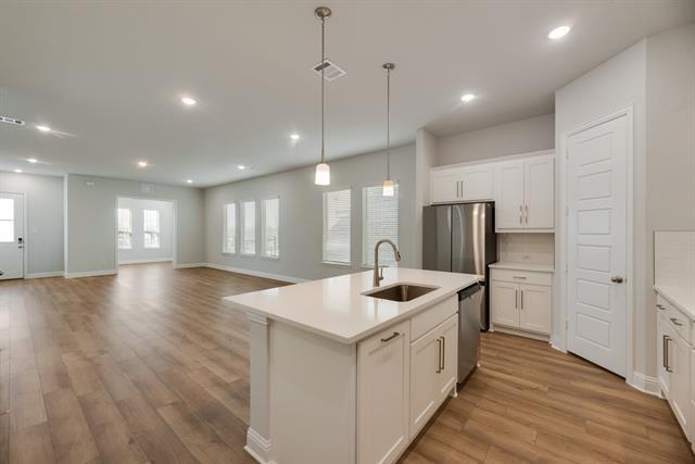 Building Photo - 7005 Sunset Blvd