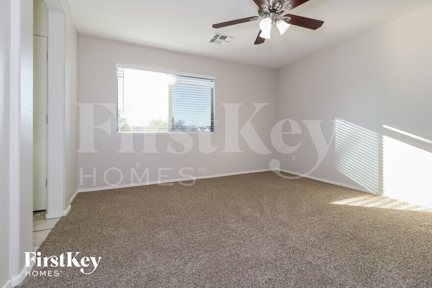 Building Photo - 15953 W Monroe St