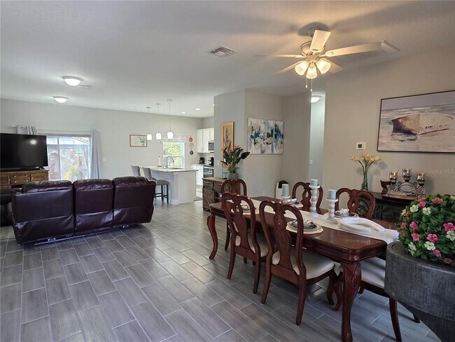 Building Photo - 1013 Doyle Rd