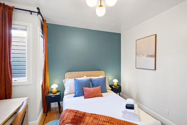 Building Photo - 2216 18th Ave