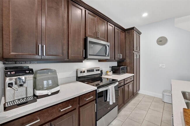 Building Photo - 543 Parsons Wy