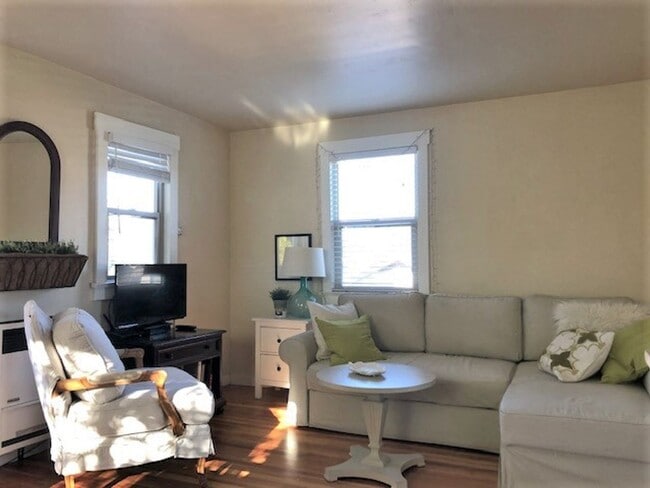 Building Photo - Fully Furnished 1-Bedroom in Downtown SLO ...