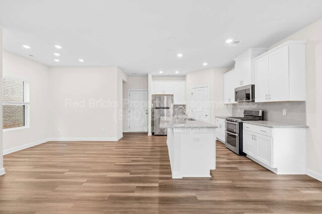 Building Photo - 1225 Colgher St