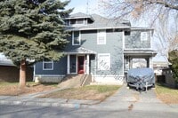 Building Photo - 825 Avenue C