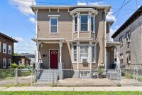 Building Photo - 387 Nichols St