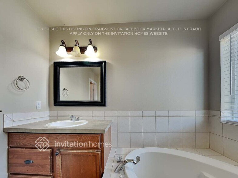 Building Photo - 11209 182nd St E