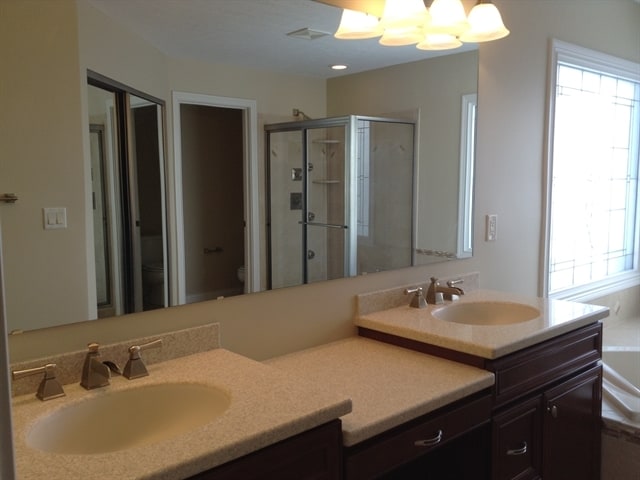 Building Photo - 1060 Arbor Springs Dr