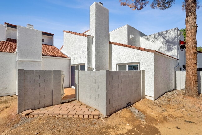 Building Photo - 13827 North 42nd Pl
