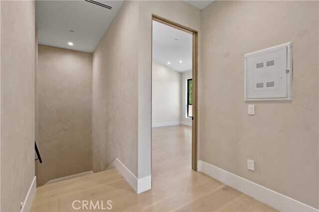 Building Photo - 5935 Yarmouth Ave