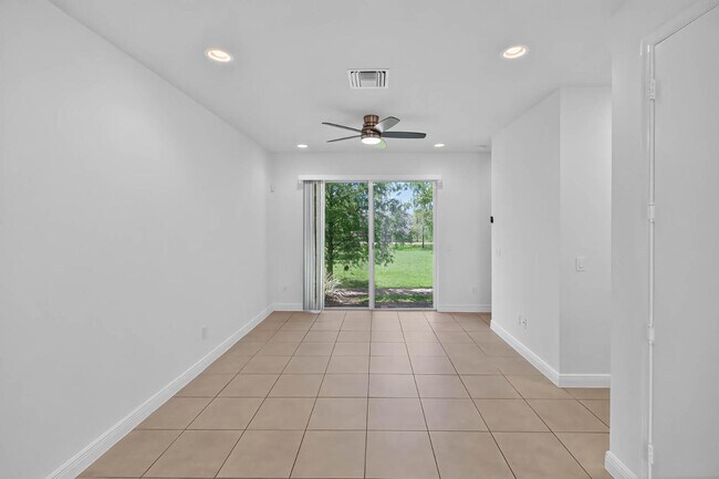 Building Photo - 7651 NW 88 Terrace