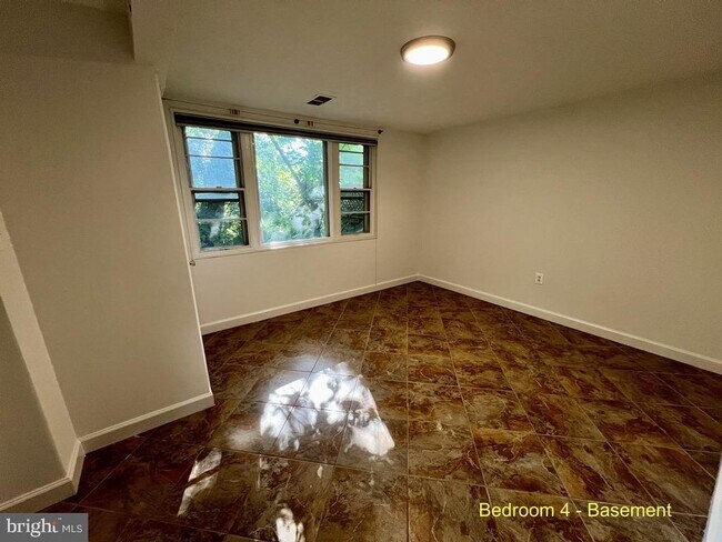 Building Photo - 5311 Pooks Hill Rd