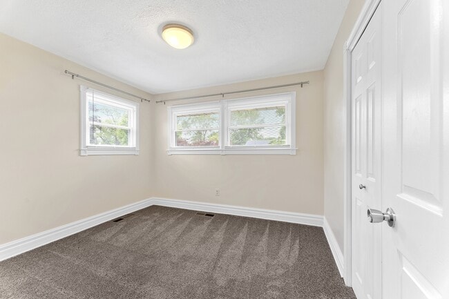 Building Photo - 18085 Hinton St